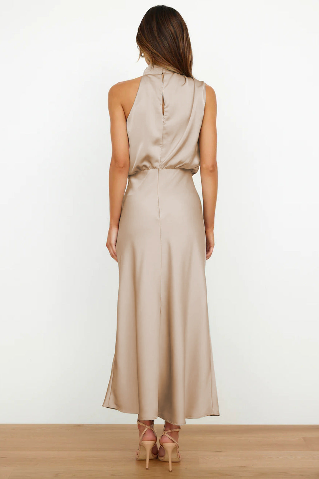 HANNAH | ELEGANT HALTER-NECK MIDI DRESS