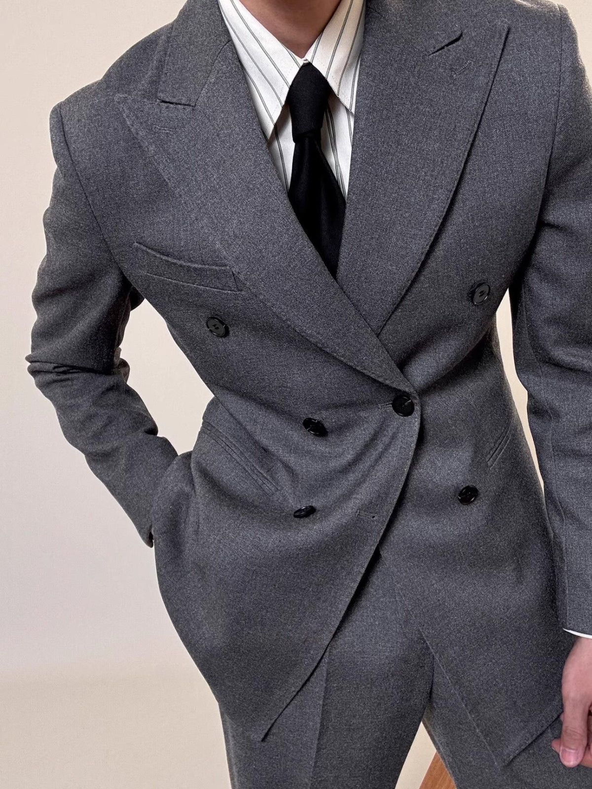 MV Elegant Italian Double-Breasted Suit (Jacket + Trousers set)