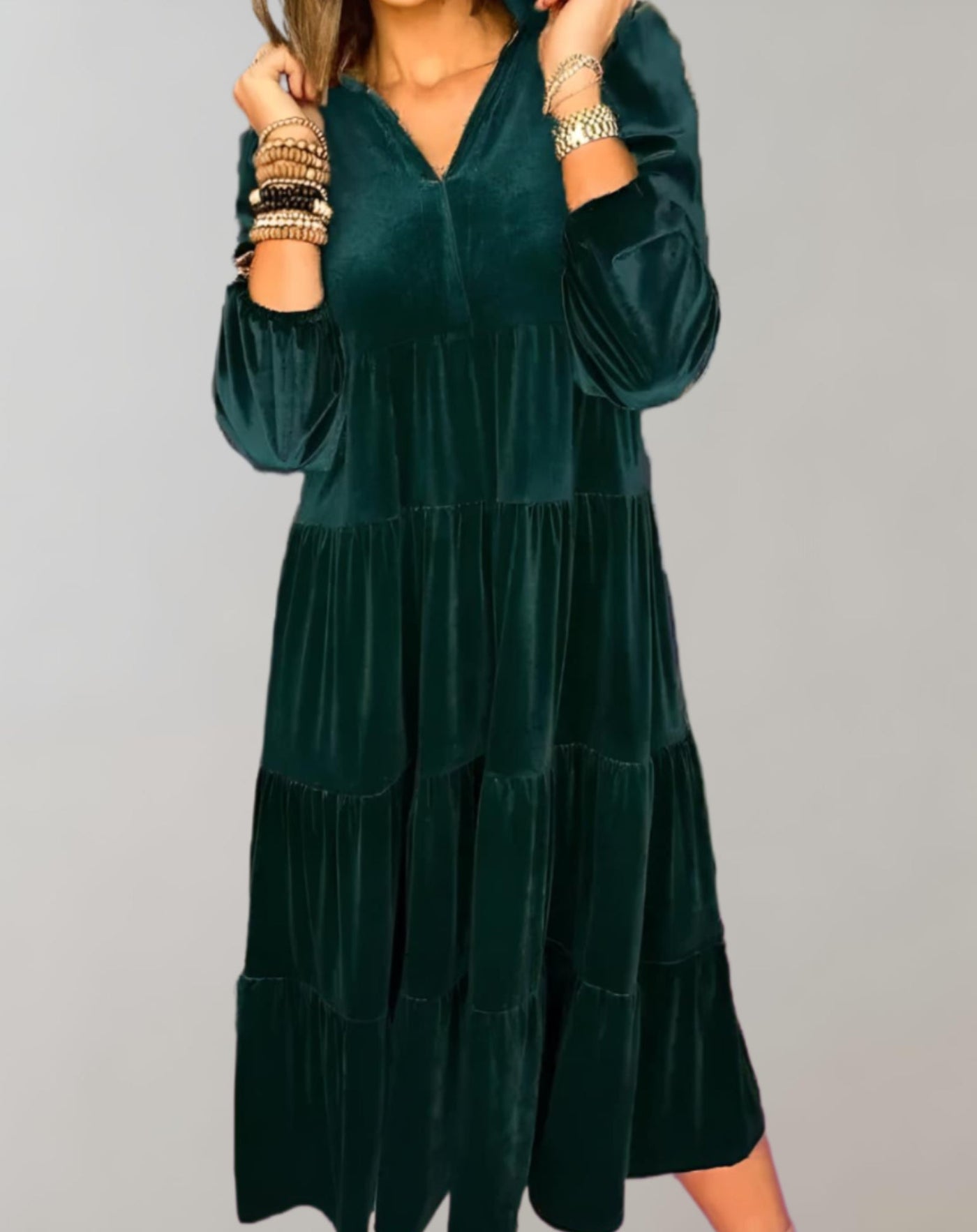 JADE | RELAXED-FIT VELVET DRESS WITH V-NECK