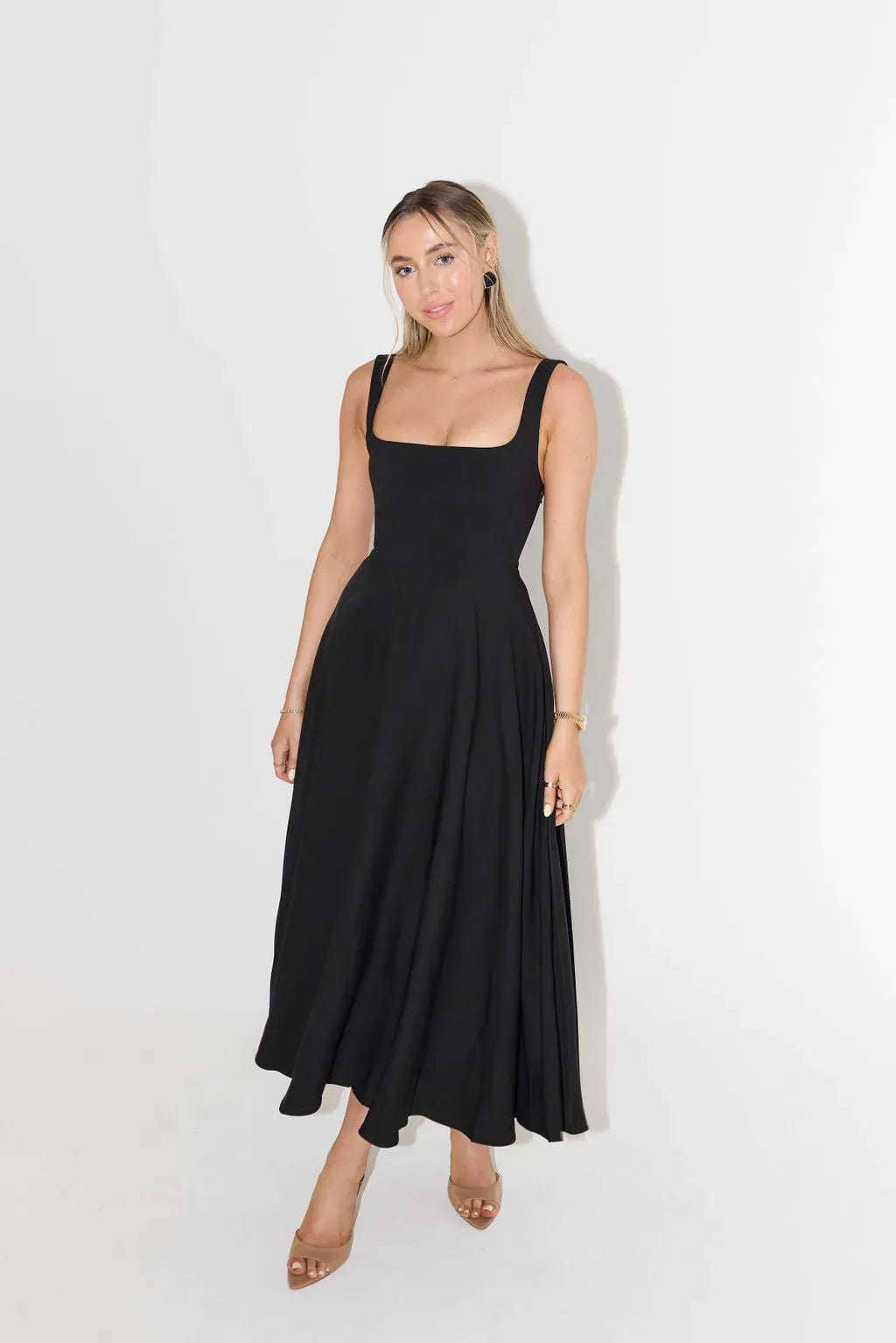 YARA-BELLE | HIGH-WAISTED SQUARE-NECK MIDI DRESS